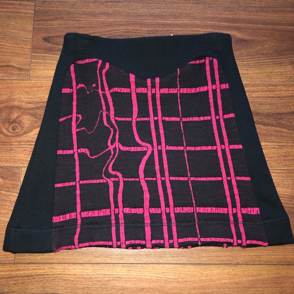 Black and hot pink Kenzo skirt